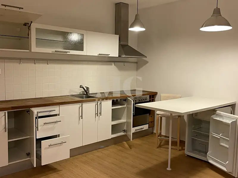 Pronájem bytu 1+kk, 54 m², Praha 10, Praha